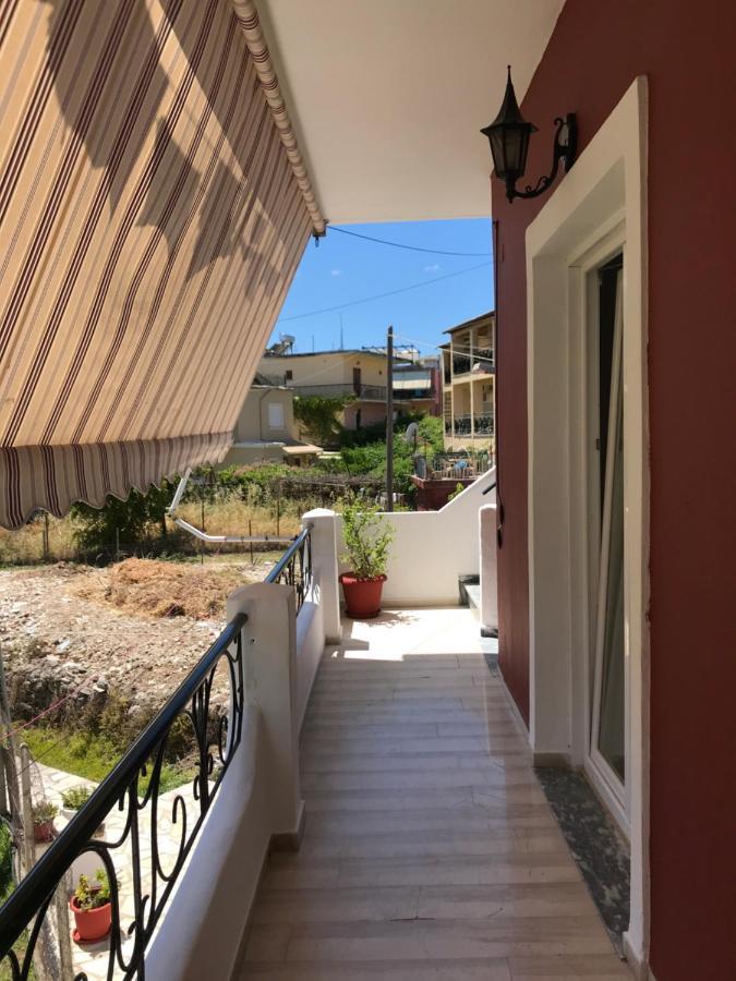 Loula'S Apartments Gouvia Exterior foto